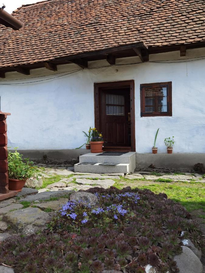 Sovarlak Sarateni Luaran gambar