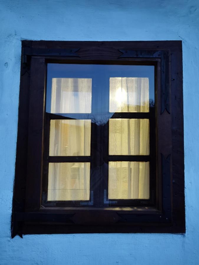 Sovarlak Sarateni Luaran gambar
